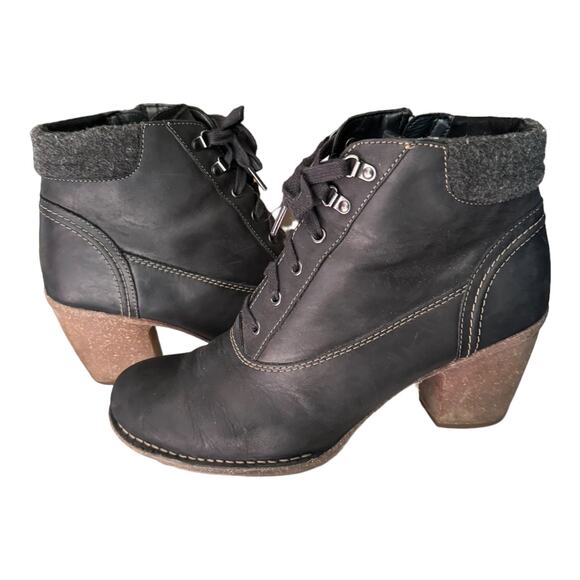 Clark’s Artisan Collection Carleta Crane Lace Up Leather Heeled Bootie size 11 - Picture 2 of 16